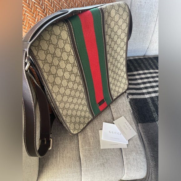 GUCCI Messenger Bag - Picture 5 of 5